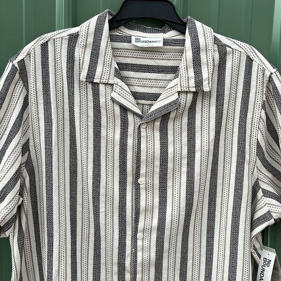 Men’s Textured Fabric Button Front Short Sleeve Shirt Size 3XL - Picture 2 of 7